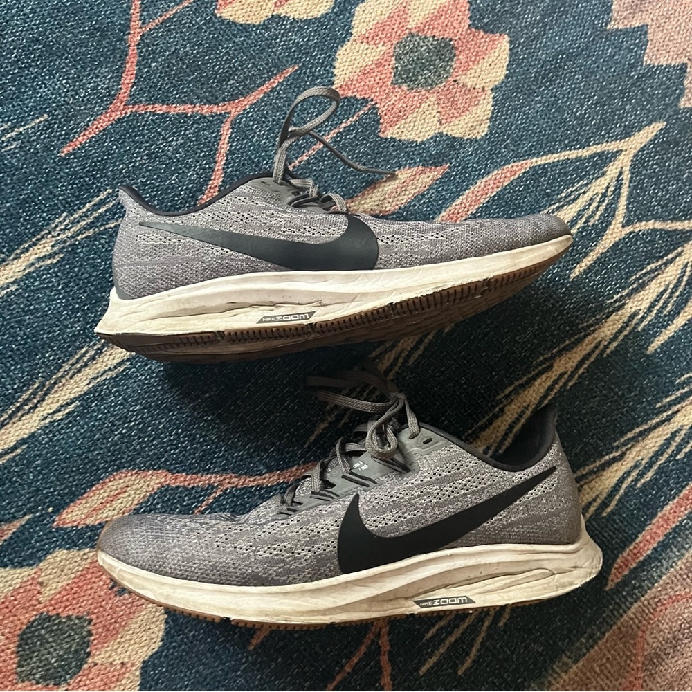 Nike Zoom Pegasus Grey 8 Running shoes/Sneakers/Tennis Shoes